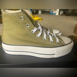 Platform converse